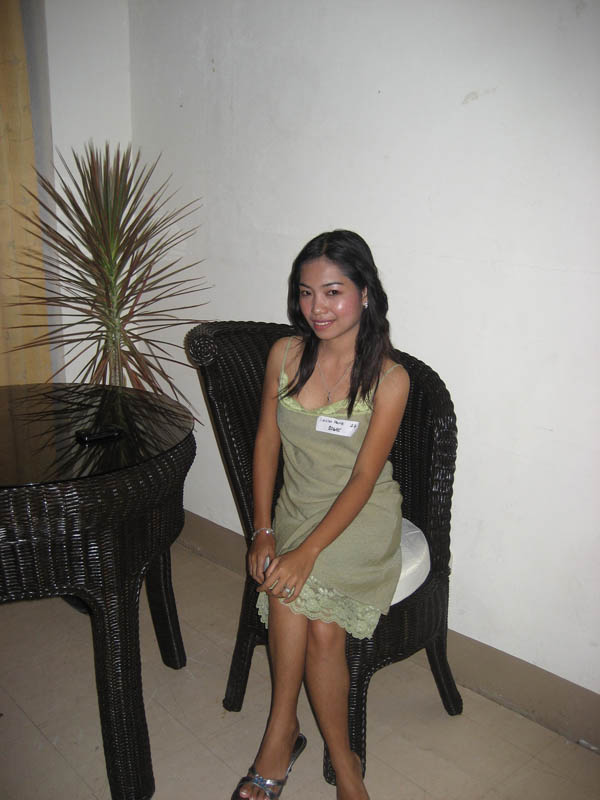 Philippine-Women-777